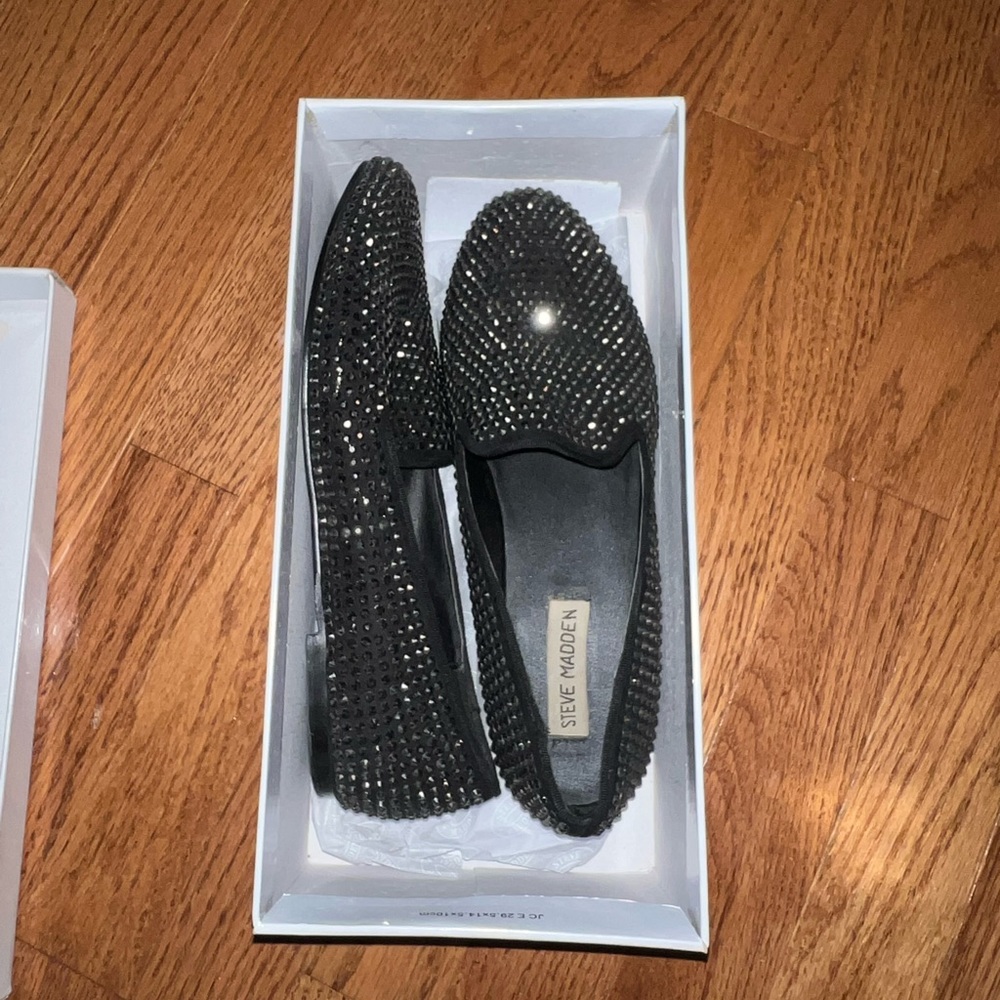 Steve Madden Black Rhinestone Flats Size 8.5